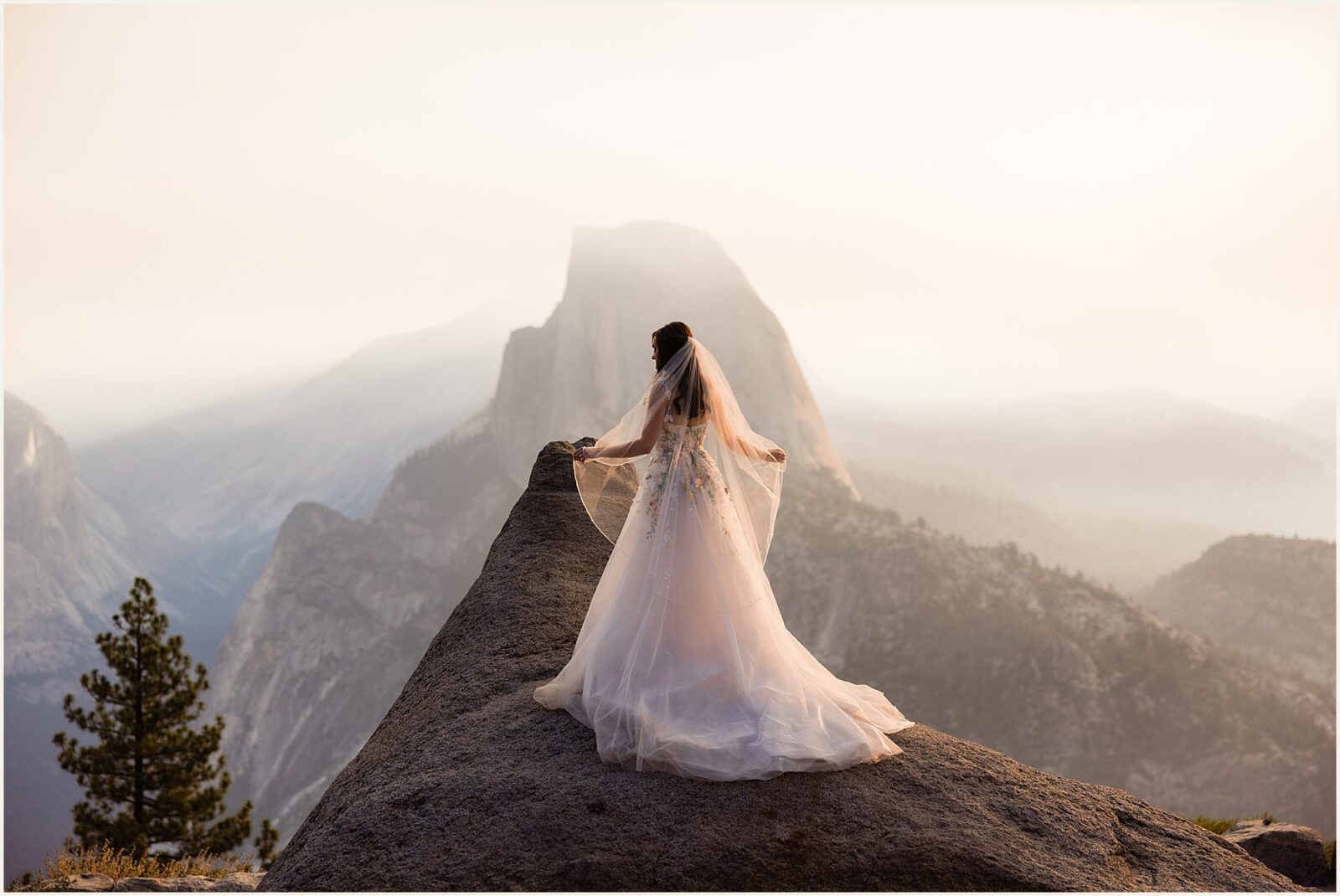 glacier-point-elopement_kat-and-ryan_0013-1600x1070 Glacier Point Elopement In Yosemite With Family