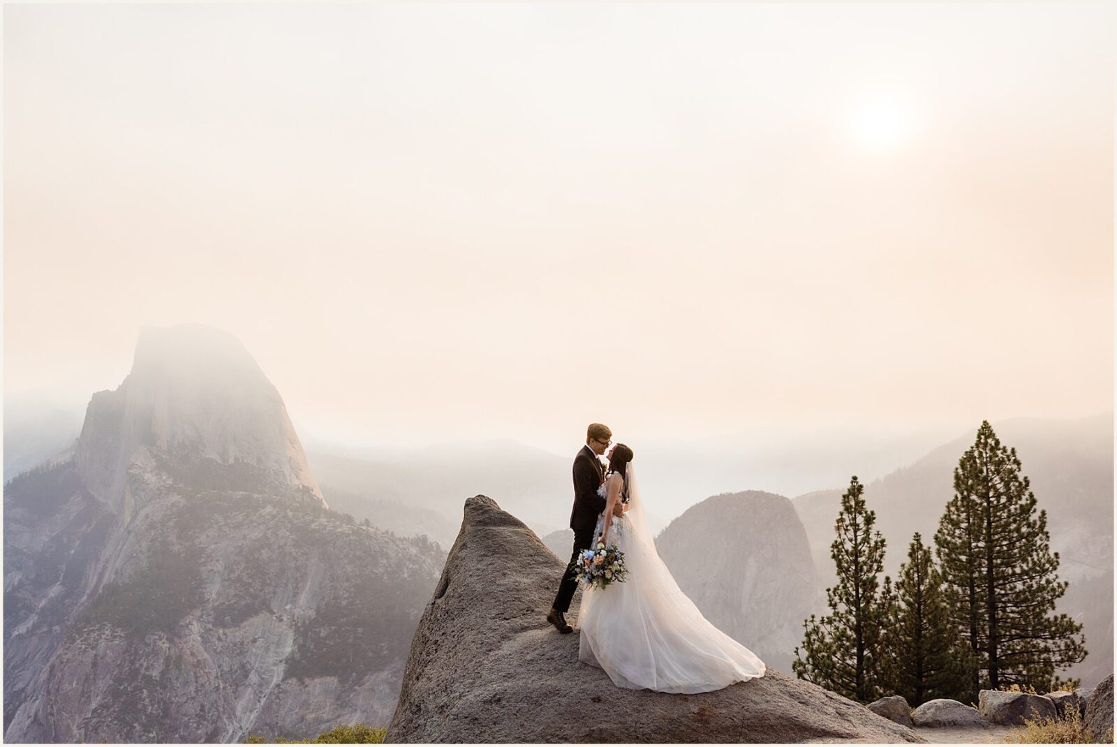 glacier-point-elopement_kat-and-ryan_0013-1600x1070 Glacier Point Elopement In Yosemite With Family
