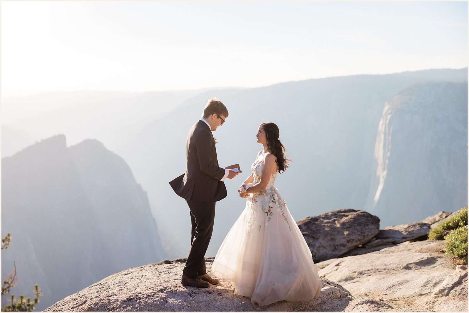 glacier-point-elopement_kat-and-ryan_0013-1600x1070 Glacier Point Elopement In Yosemite With Family
