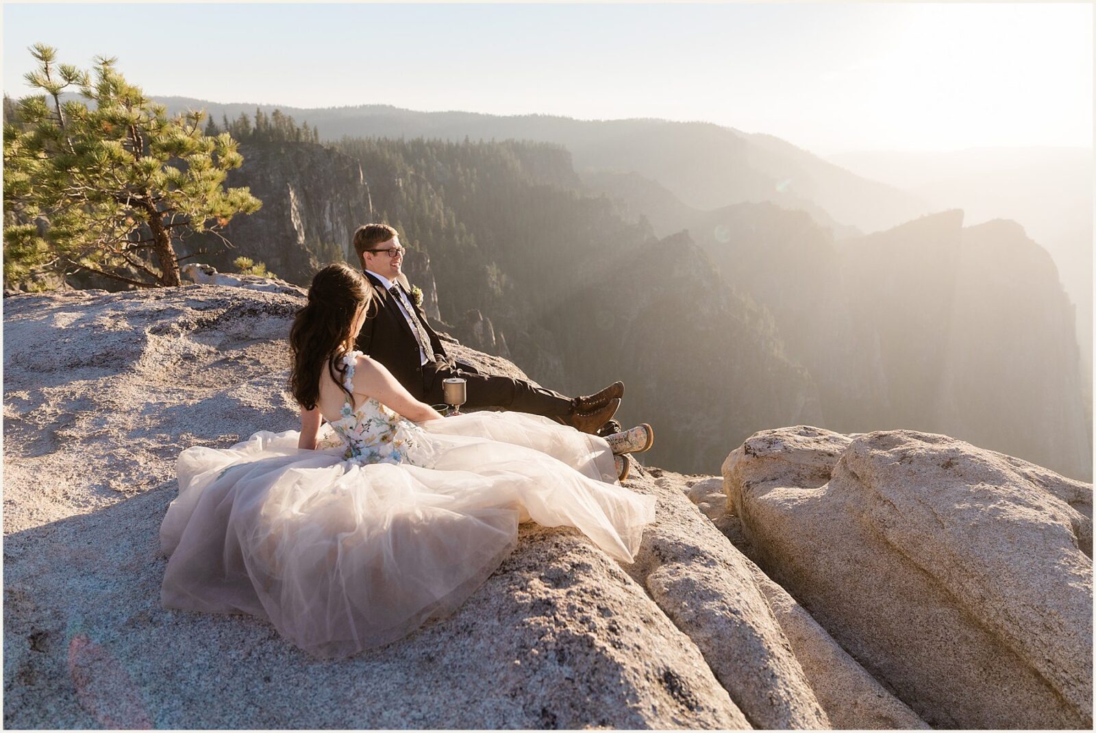 glacier-point-elopement_kat-and-ryan_0013-1600x1070 Glacier Point Elopement In Yosemite With Family
