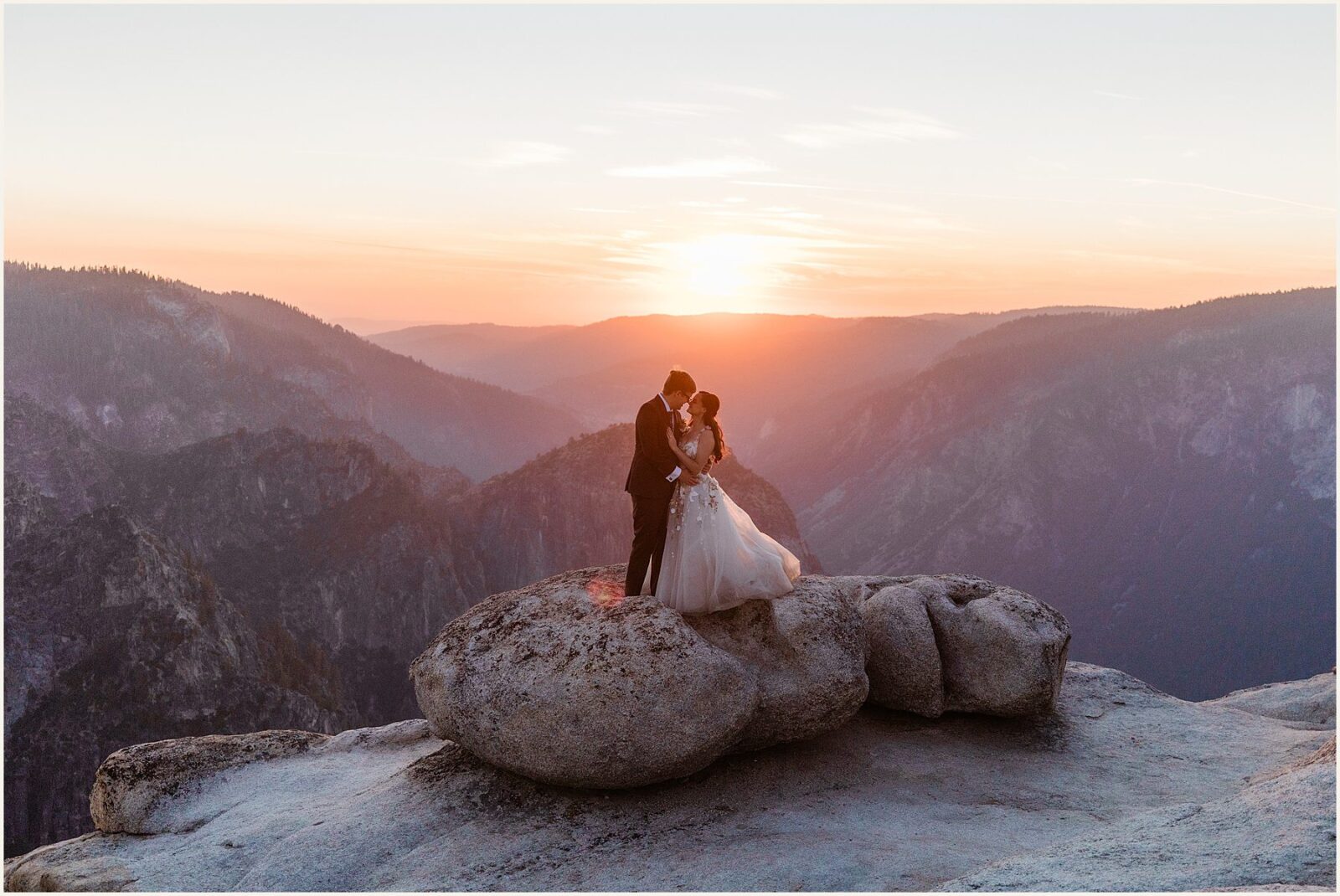glacier-point-elopement_kat-and-ryan_0013-1600x1070 Glacier Point Elopement In Yosemite With Family