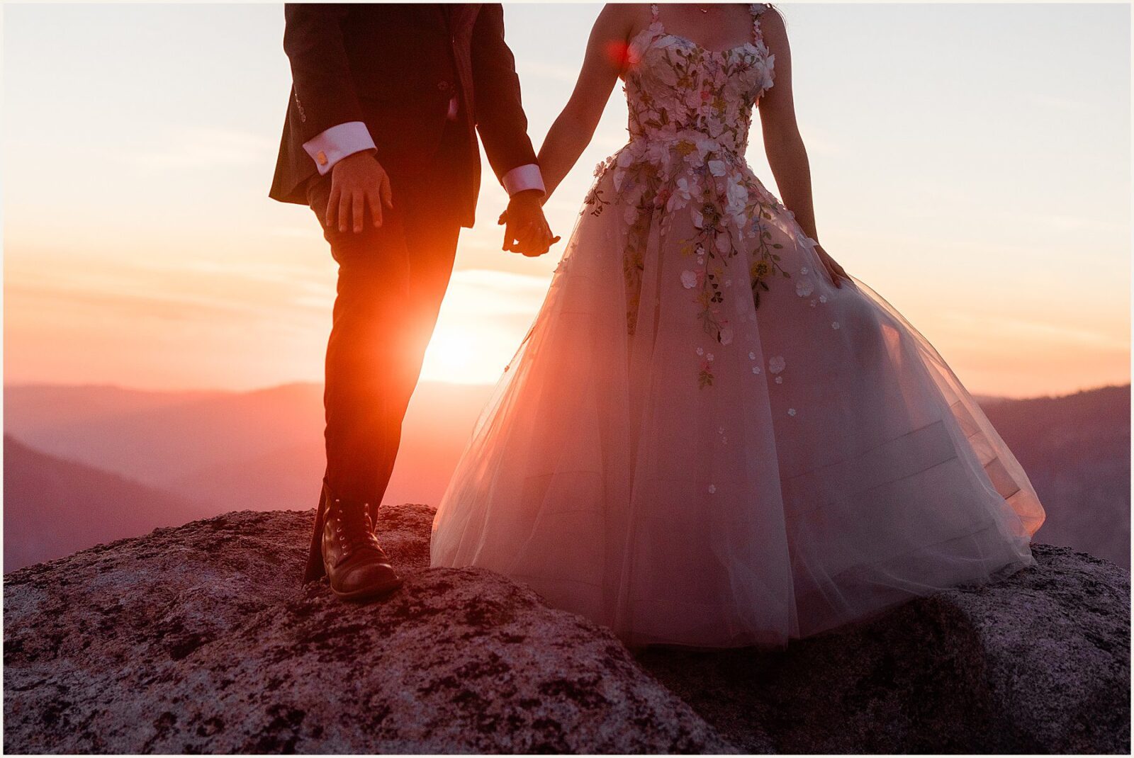 glacier-point-elopement_kat-and-ryan_0013-1600x1070 Glacier Point Elopement In Yosemite With Family