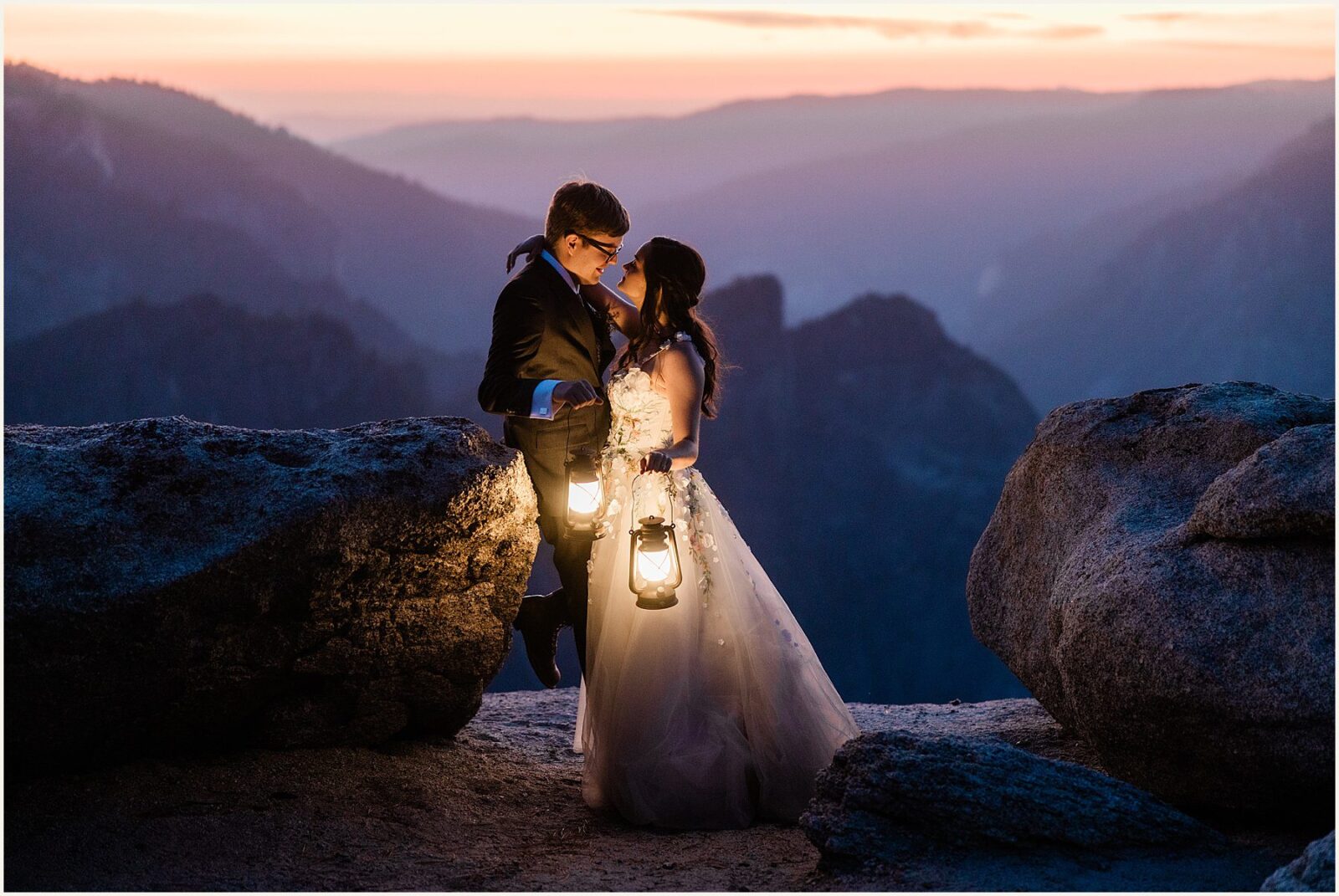 glacier-point-elopement_kat-and-ryan_0013-1600x1070 Glacier Point Elopement In Yosemite With Family