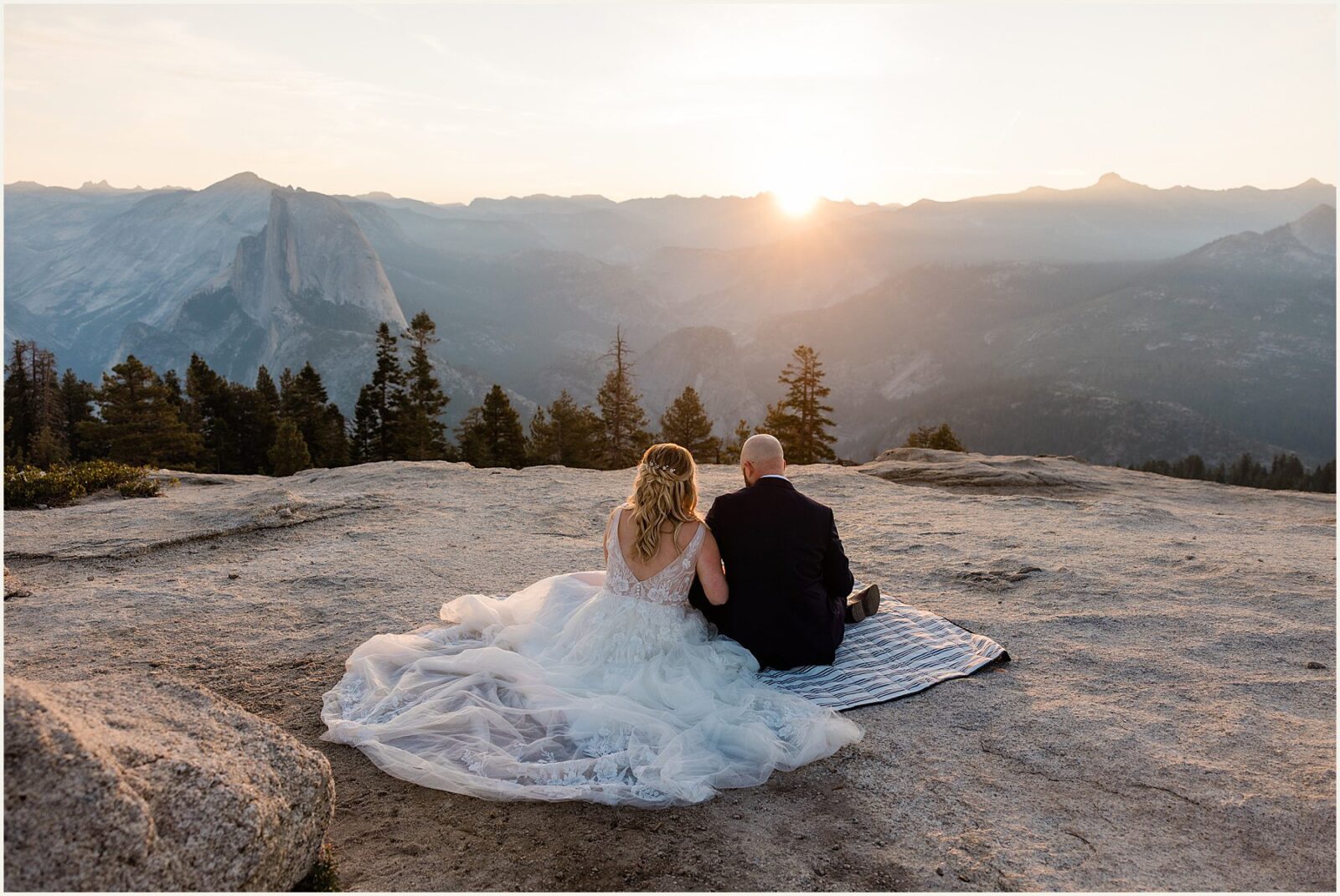 hiking-wedding_tiffany-and-alex_0112-1600x1069 Hiking Wedding | Sunrise Yosemite Elopement