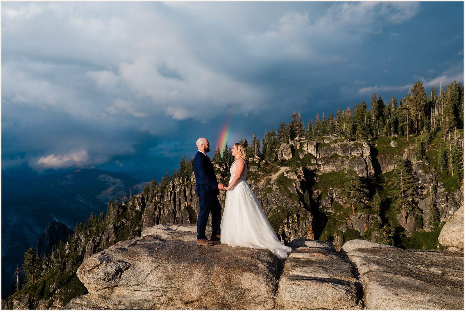 hiking-wedding_tiffany-and-alex_0112-1600x1069 Hiking Wedding | Sunrise Yosemite Elopement