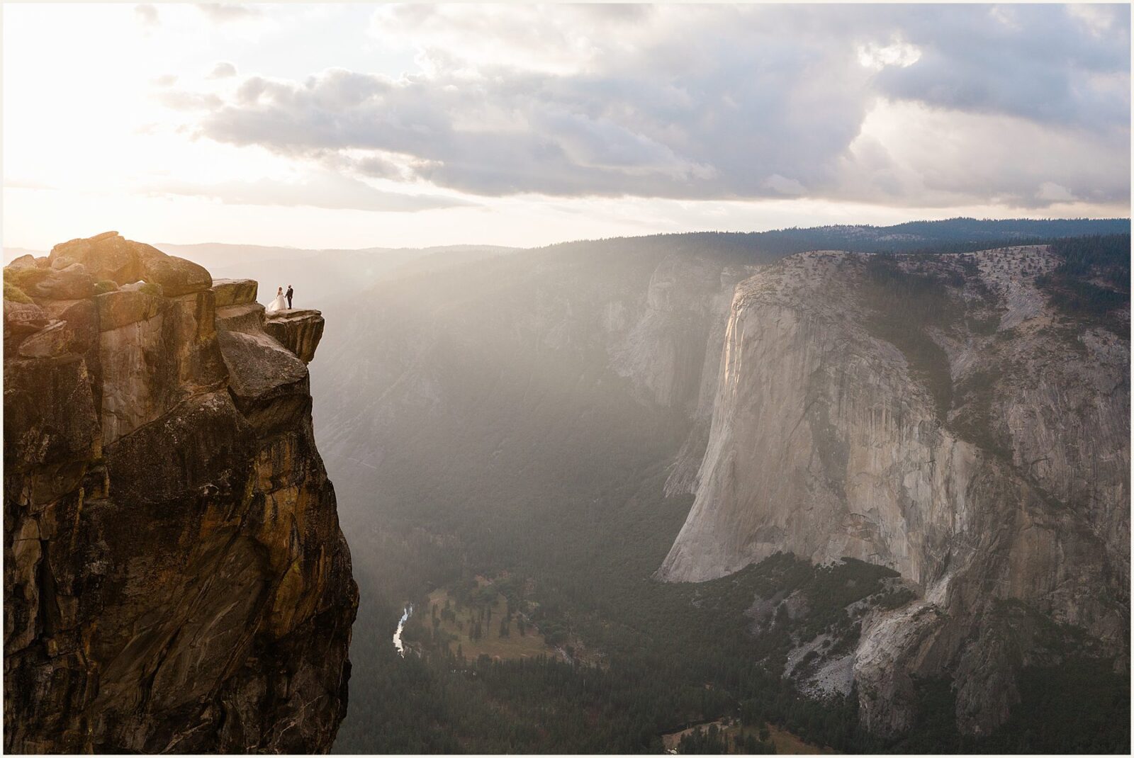hiking-wedding_tiffany-and-alex_0112-1600x1069 Hiking Wedding | Sunrise Yosemite Elopement