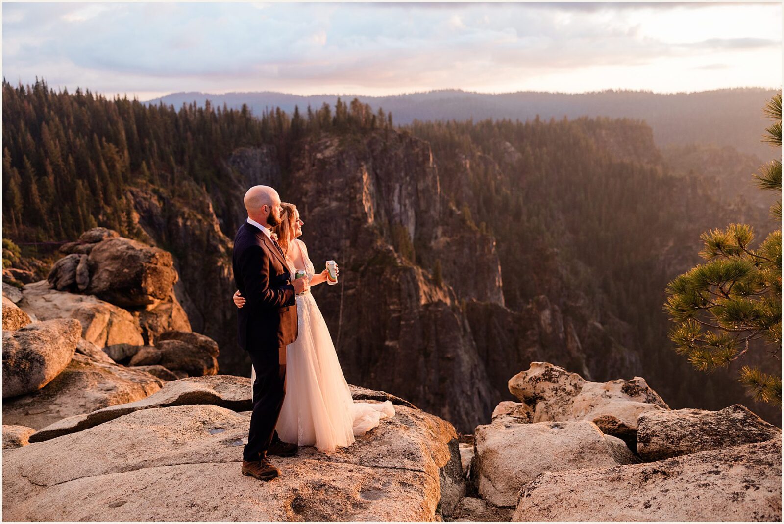 hiking-wedding_tiffany-and-alex_0112-1600x1069 Hiking Wedding | Sunrise Yosemite Elopement