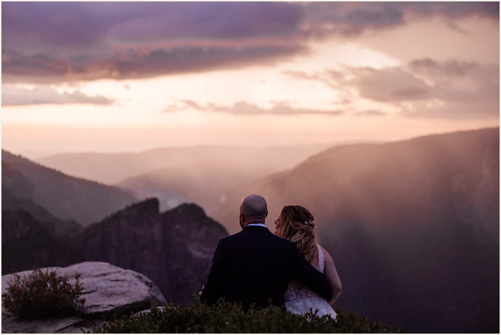 hiking-wedding_tiffany-and-alex_0112-1600x1069 Hiking Wedding | Sunrise Yosemite Elopement