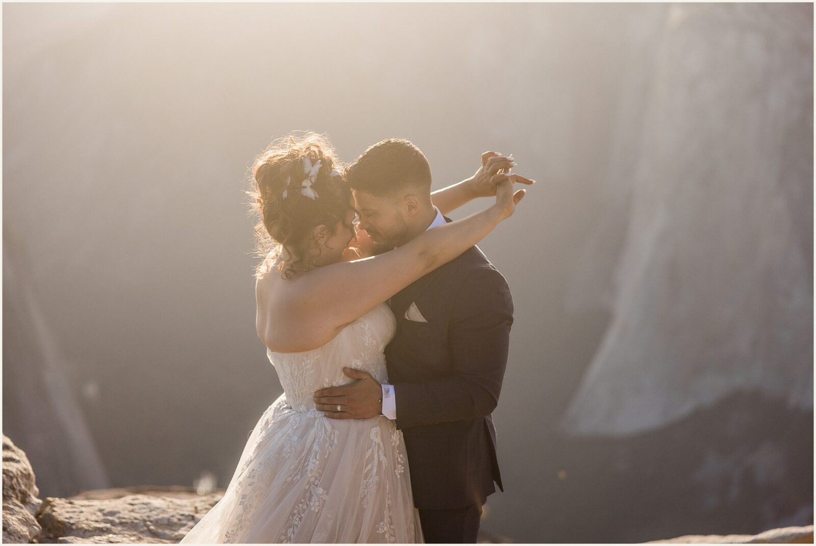 intimate-Yosemite-elopement_ryann-and-enrique_0052-1600x1070 Intimate Yosemite Elopement in Summer