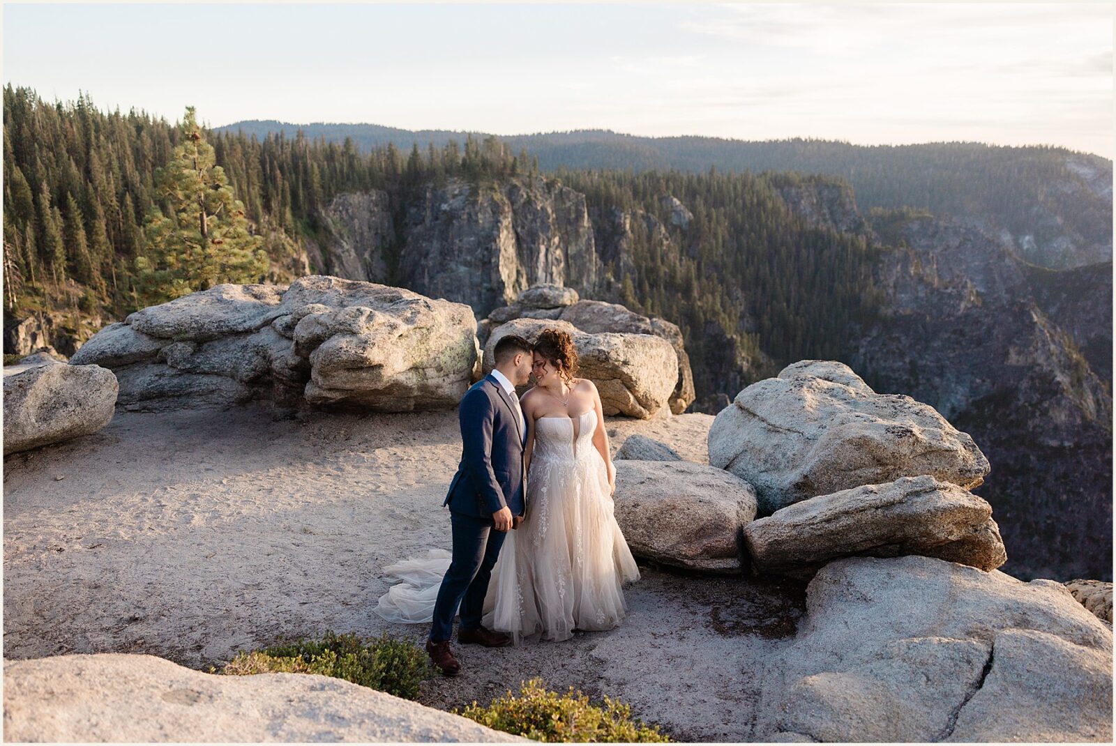 intimate-Yosemite-elopement_ryann-and-enrique_0052-1600x1070 Intimate Yosemite Elopement in Summer