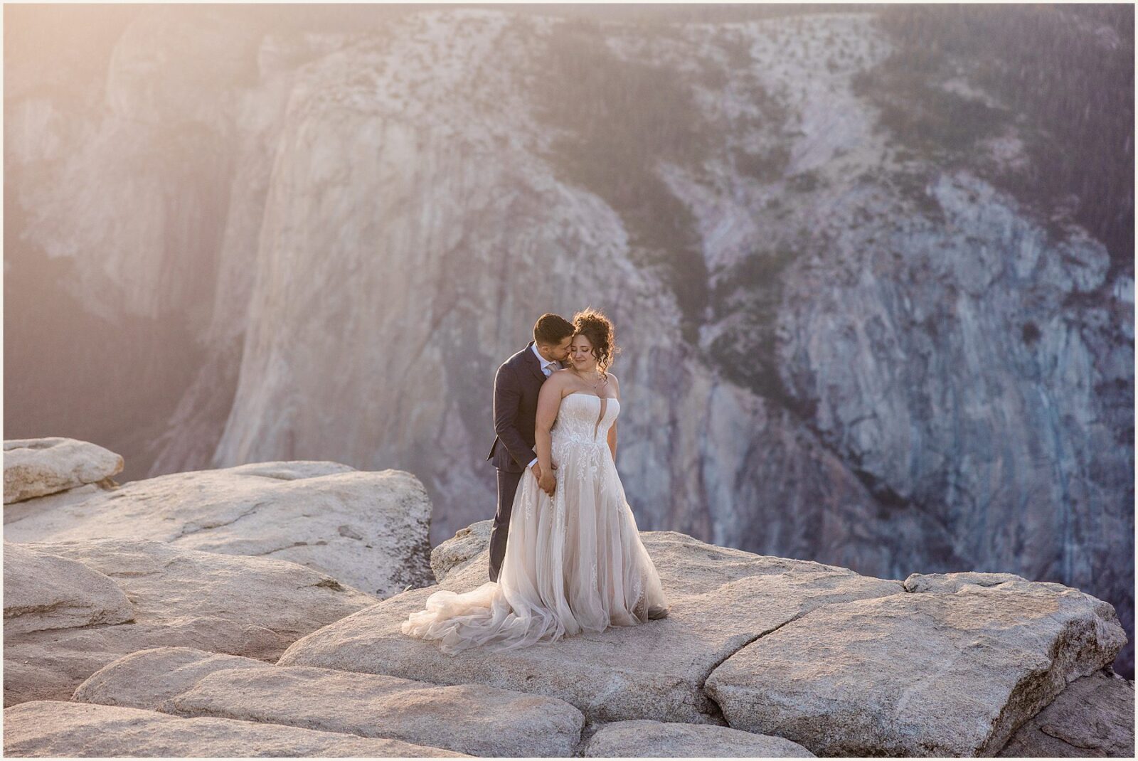 intimate-Yosemite-elopement_ryann-and-enrique_0052-1600x1070 Intimate Yosemite Elopement in Summer