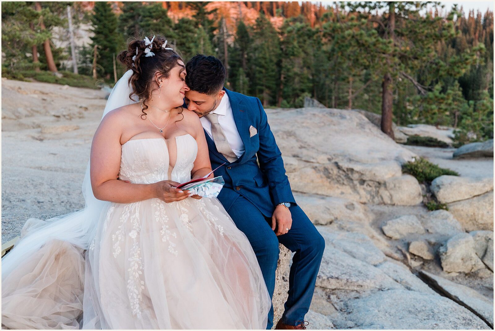 intimate-Yosemite-elopement_ryann-and-enrique_0052-1600x1070 Intimate Yosemite Elopement in Summer