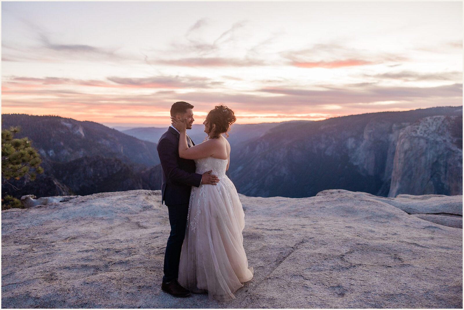 intimate-Yosemite-elopement_ryann-and-enrique_0052-1600x1070 Intimate Yosemite Elopement in Summer