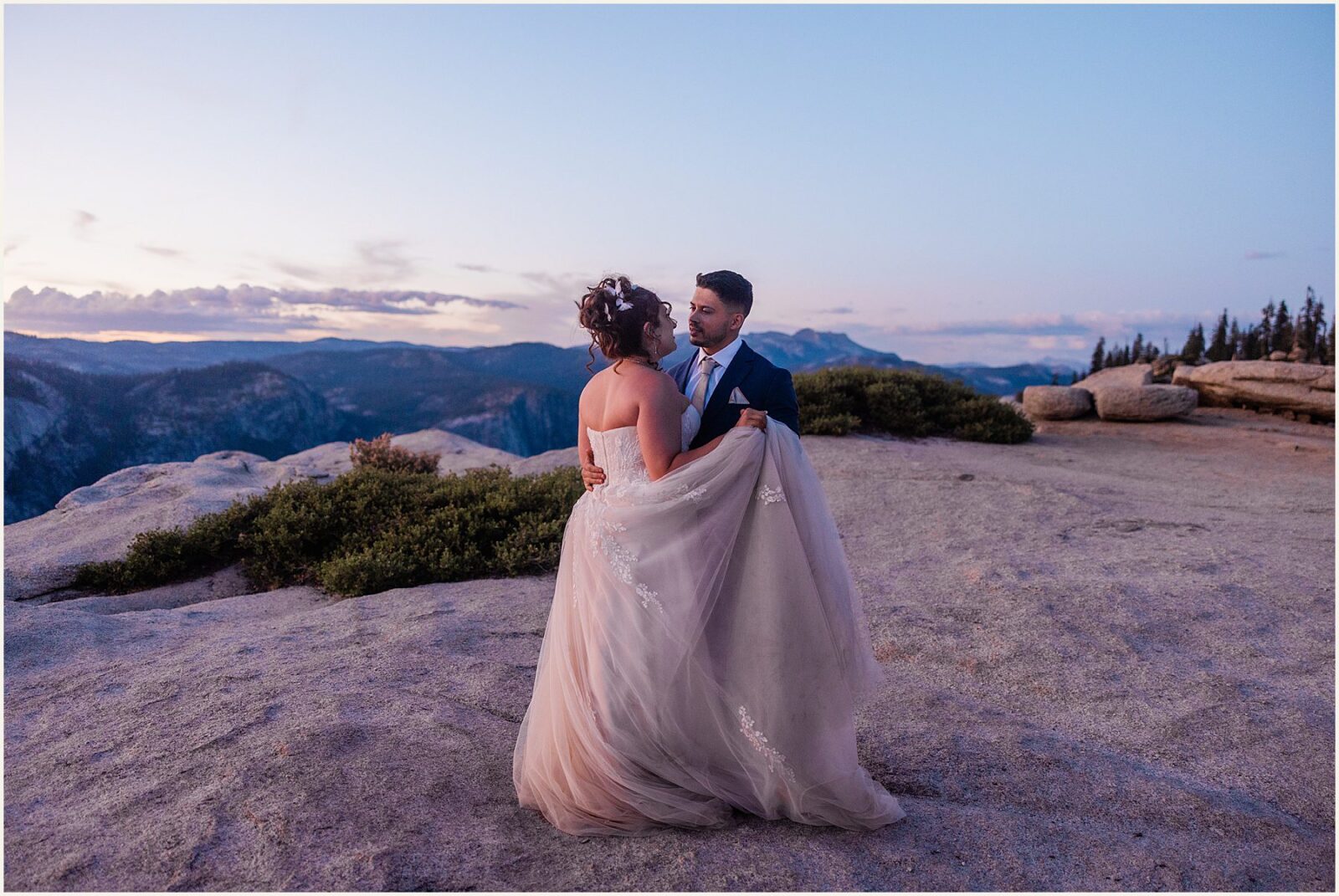 intimate-Yosemite-elopement_ryann-and-enrique_0052-1600x1070 Intimate Yosemite Elopement in Summer