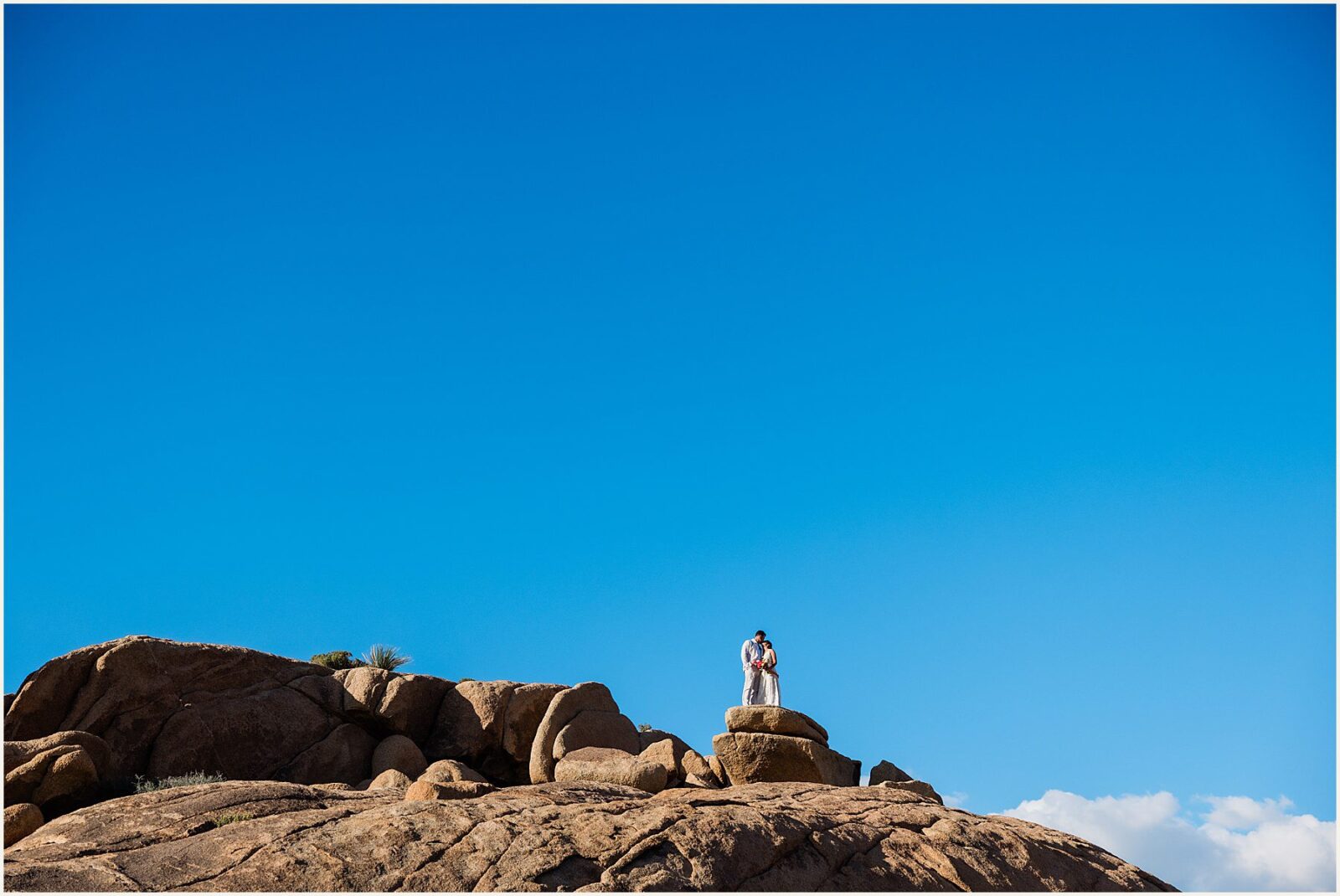 joshua-tree-elopement-package_brad-and-elyza_0081-1600x1070 Joshua Tree Elopement Package