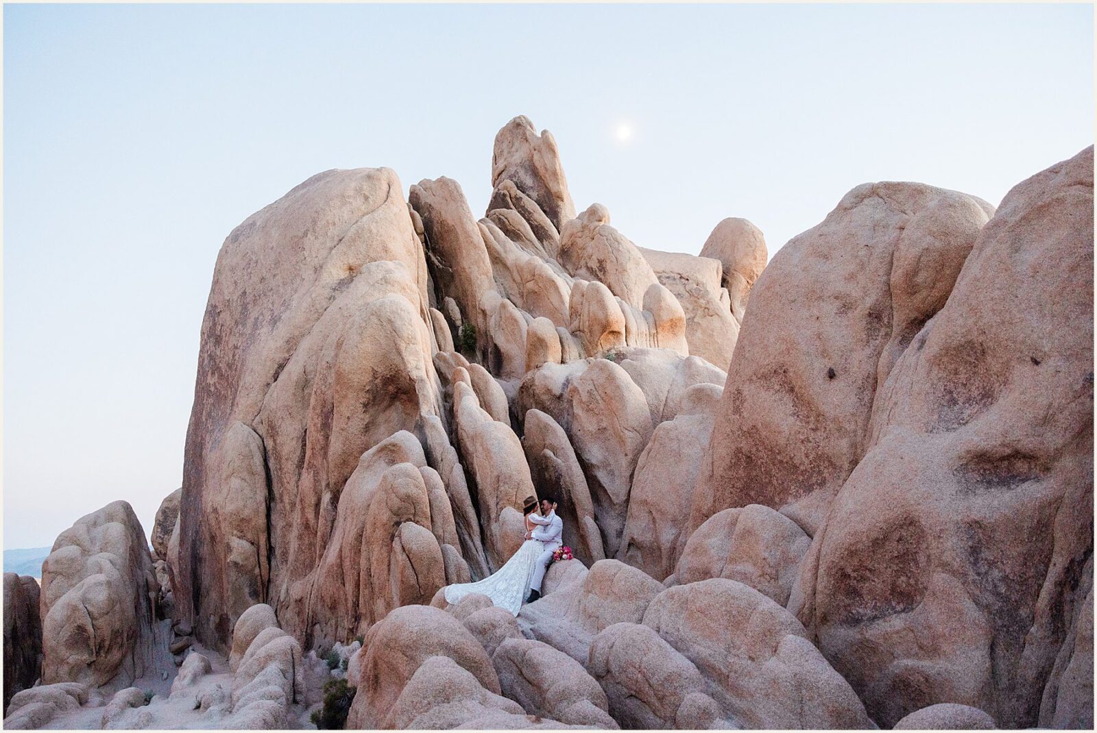 joshua-tree-elopement-package_brad-and-elyza_0081-1600x1070 Joshua Tree Elopement Package
