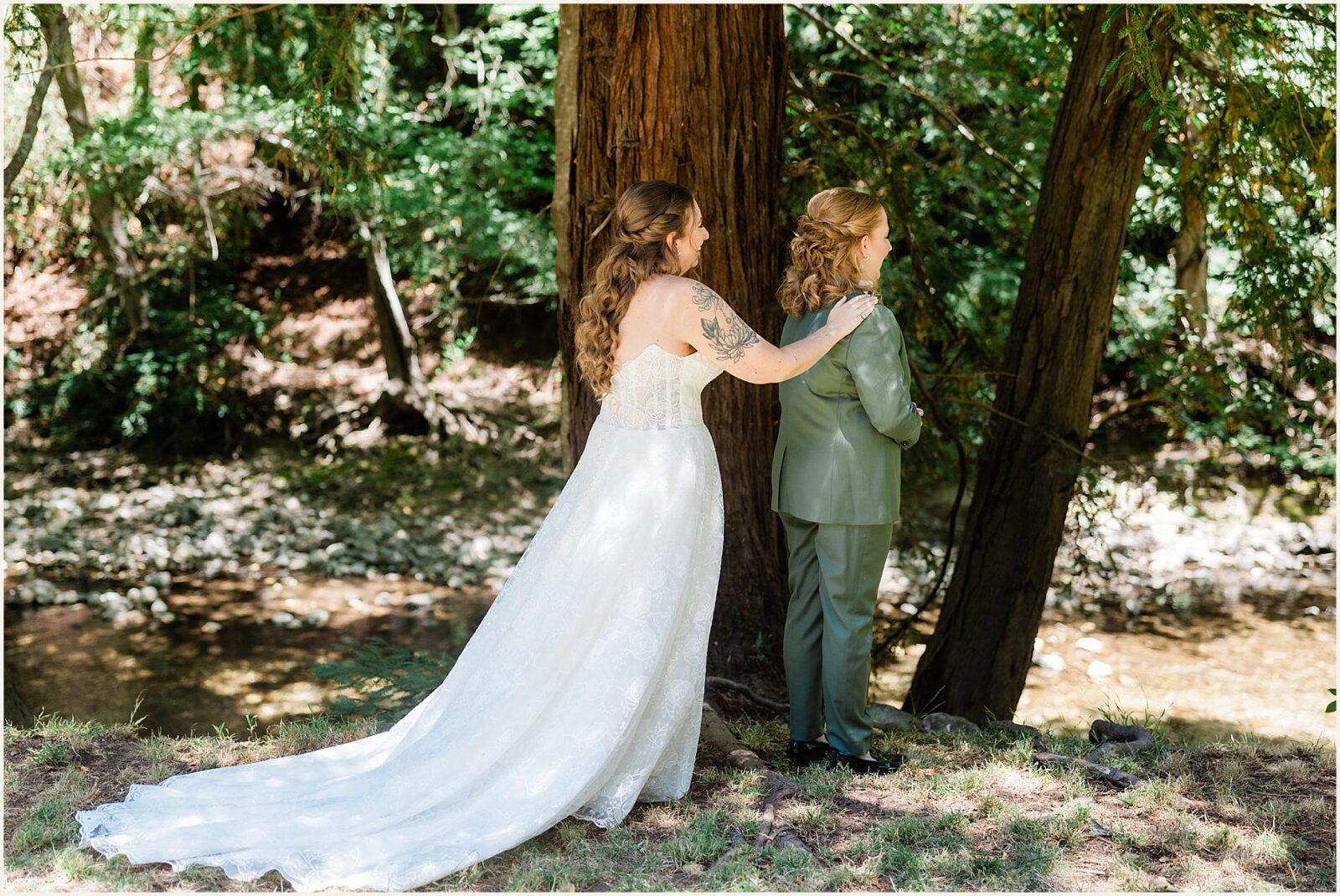 micro-beach-weddings_emily-and-brianna_0049-1600x1070 Micro Beach Wedding | Coastal Elopement