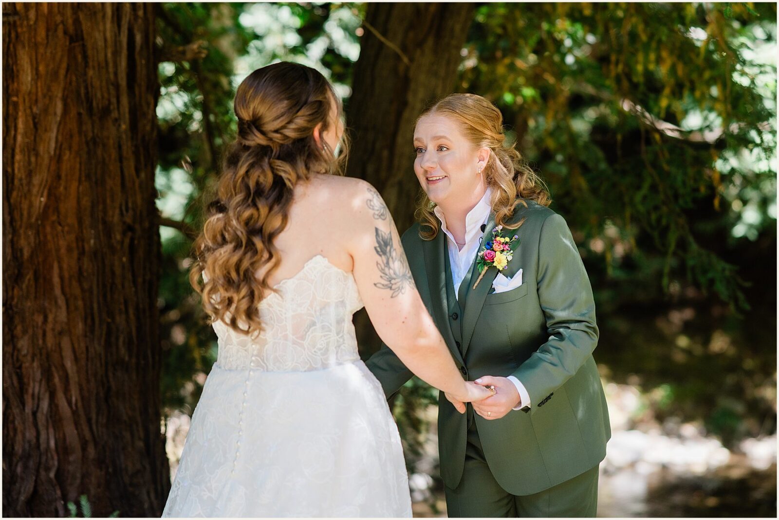 micro-beach-weddings_emily-and-brianna_0049-1600x1070 Micro Beach Wedding | Coastal Elopement
