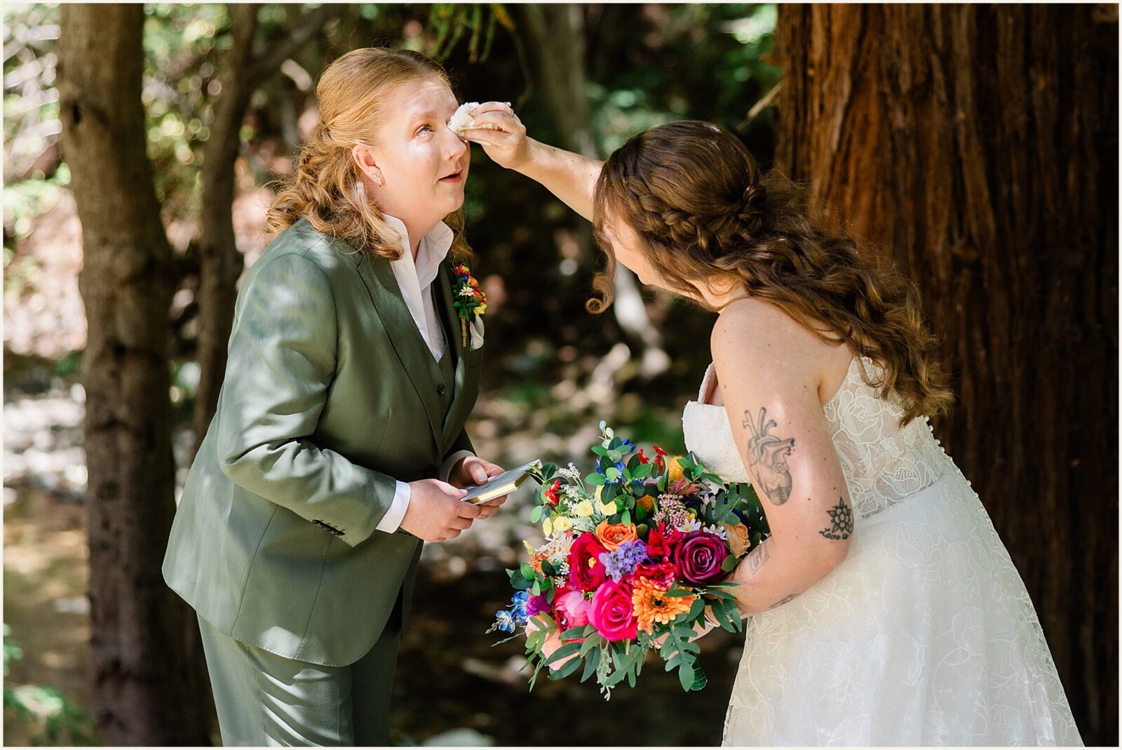 micro-beach-weddings_emily-and-brianna_0049-1600x1070 Micro Beach Wedding | Coastal Elopement