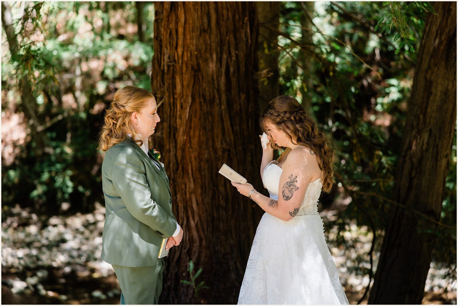 micro-beach-weddings_emily-and-brianna_0049-1600x1070 Micro Beach Wedding | Coastal Elopement