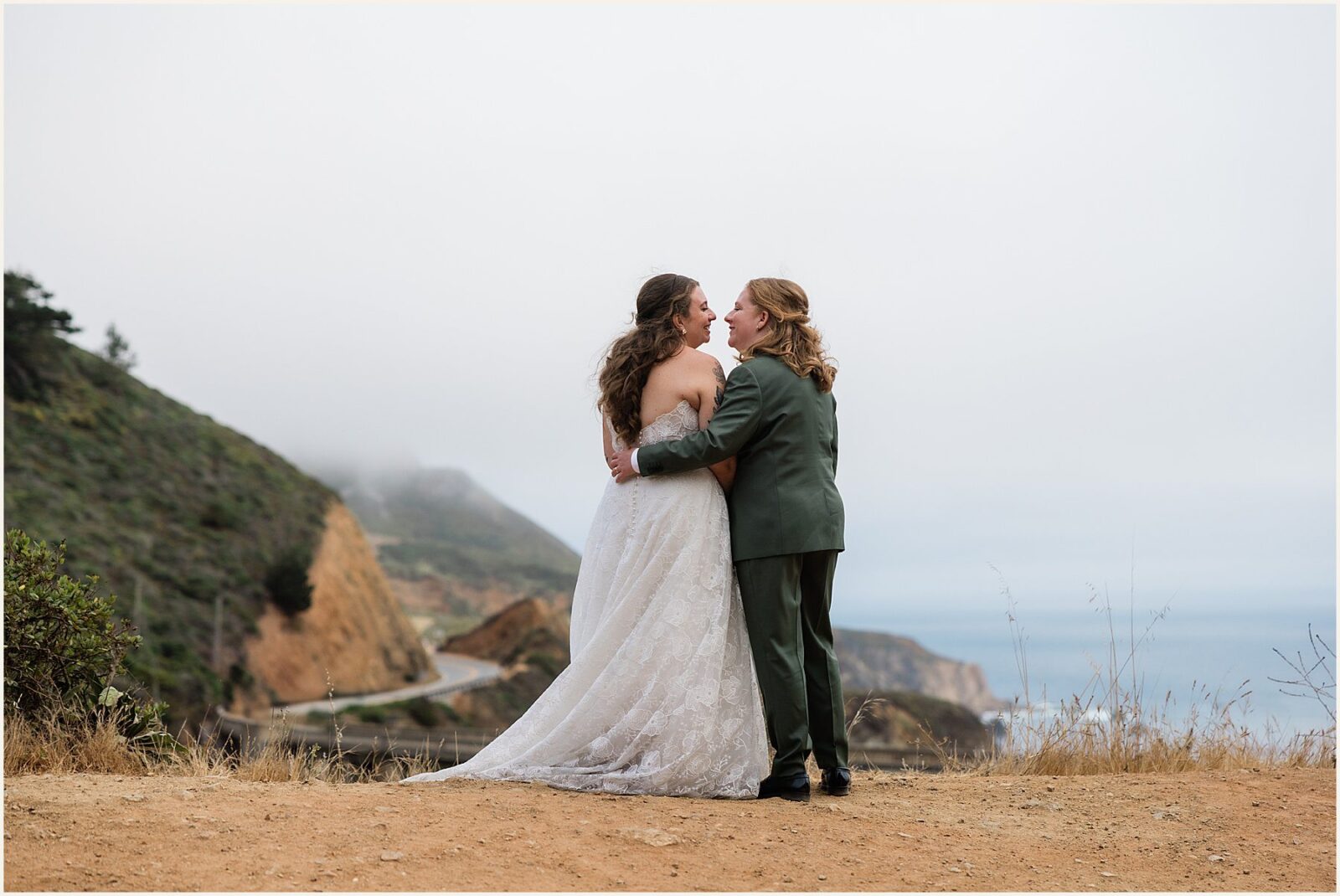 micro-beach-weddings_emily-and-brianna_0049-1600x1070 Micro Beach Wedding | Coastal Elopement