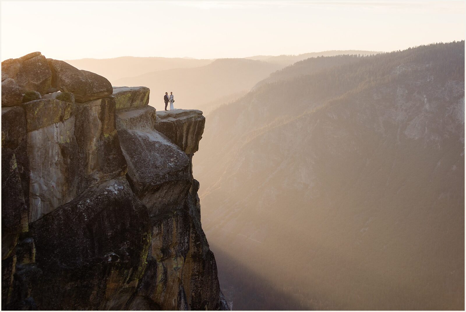 moutain-top-wedding_taylor-and-noah_0064-1600x1070 Mountain Top Wedding | Yosemite Elopement