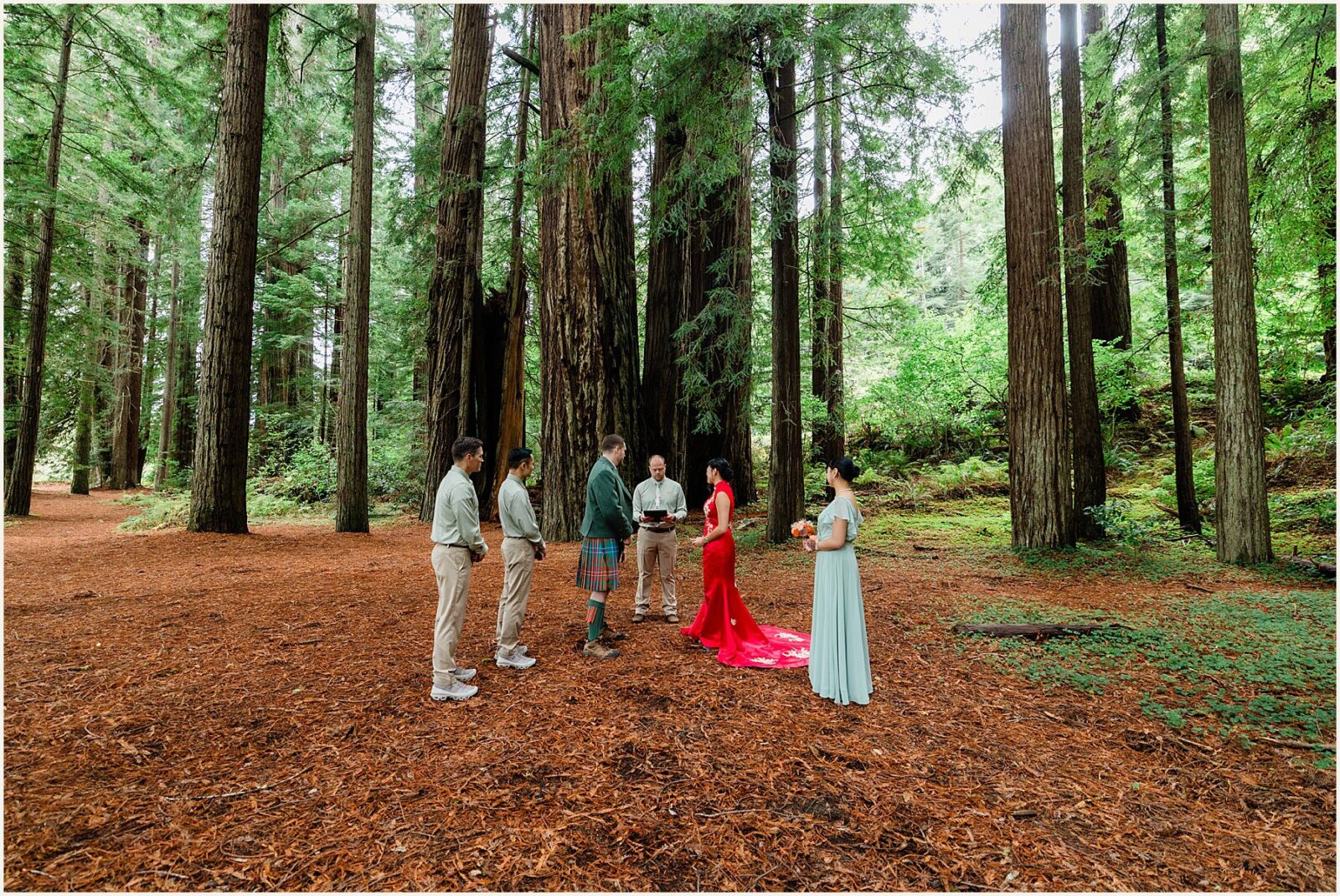 redwood-elopement_wenya-and-wilson_0026-1600x1070 Adventure Weddings + Elopements redwood-elopement_wenya-and-wilson_0026-1600x1070 Redwood Elopement | Eloping With Friends