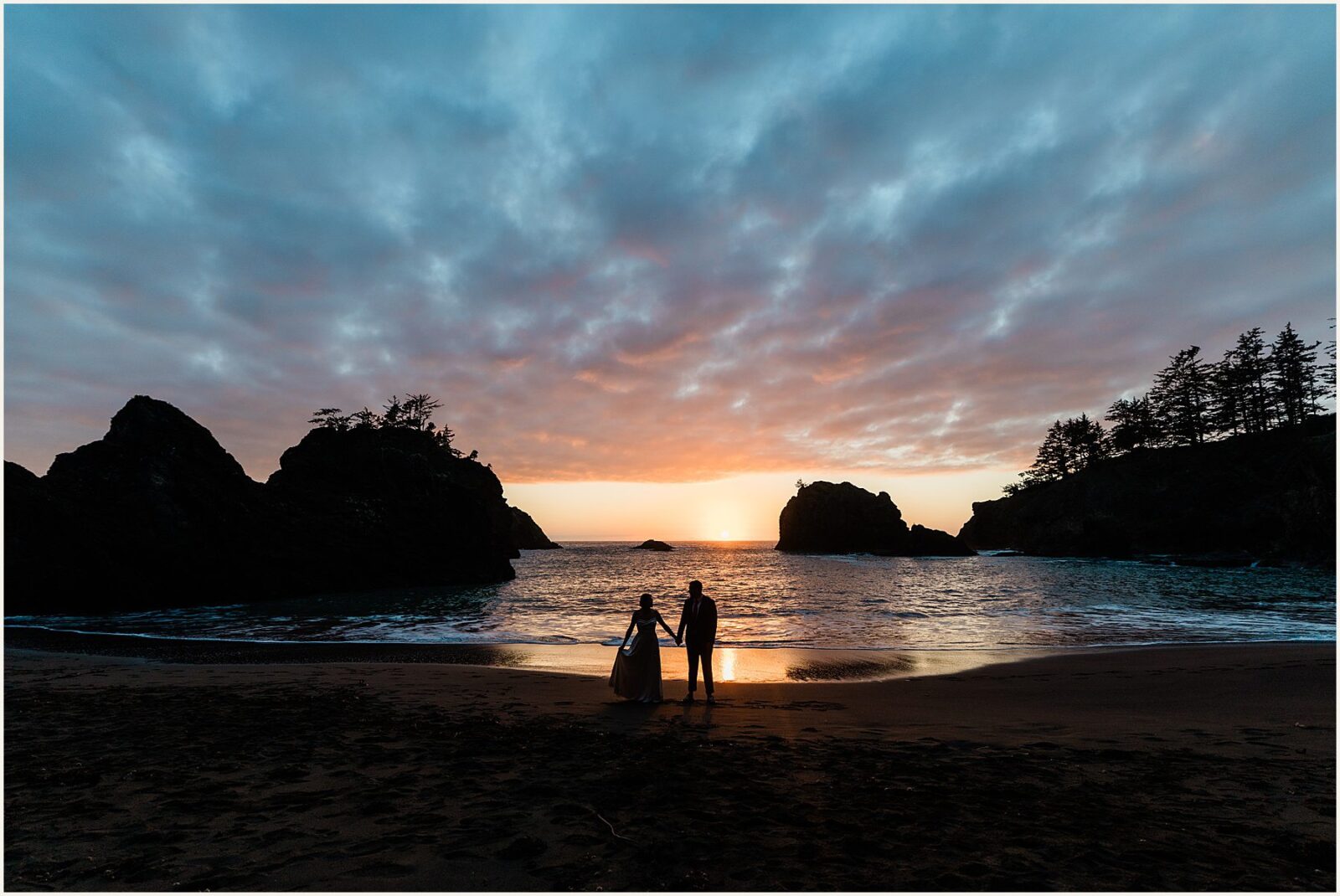 redwood-elopement_wenya-and-wilson_0026-1600x1070 Adventure Weddings + Elopements redwood-elopement_wenya-and-wilson_0026-1600x1070 Redwood Elopement | Eloping With Friends