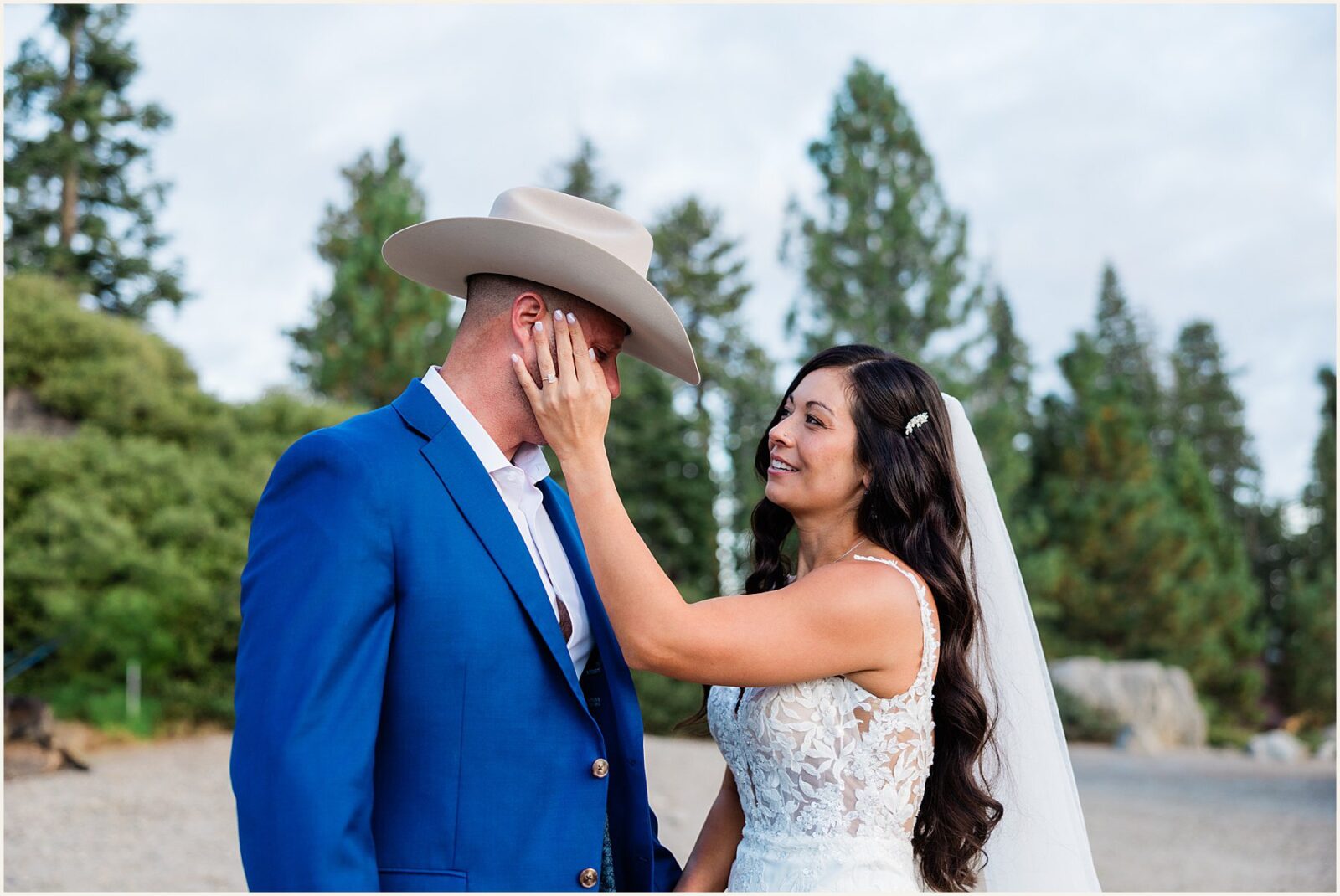 small-elopement-wedding_stephanie-and-johnathan_0011-1600x1070 Small Elopement Wedding in Yosemite National Park