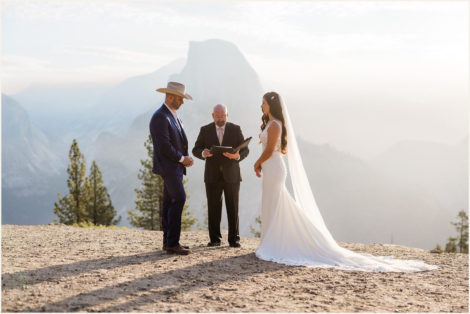 small-elopement-wedding_stephanie-and-johnathan_0011-1600x1070 Small Elopement Wedding in Yosemite National Park