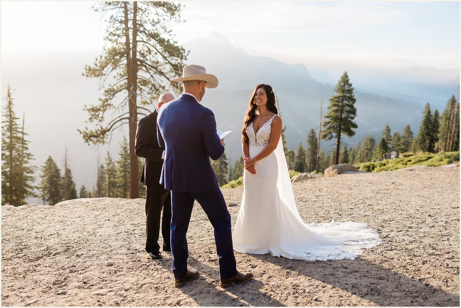 small-elopement-wedding_stephanie-and-johnathan_0011-1600x1070 Small Elopement Wedding in Yosemite National Park