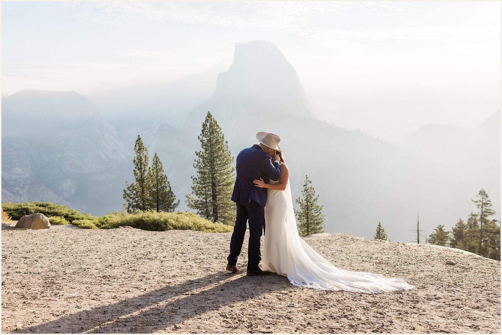 small-elopement-wedding_stephanie-and-johnathan_0011-1600x1070 Small Elopement Wedding in Yosemite National Park