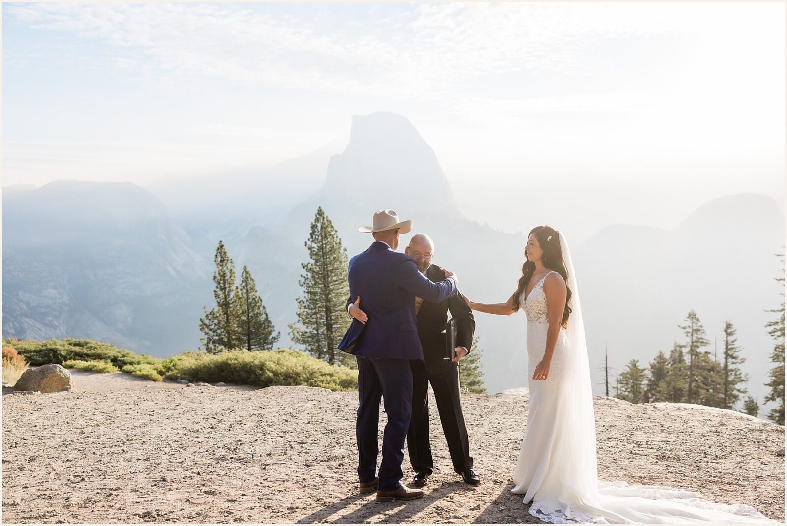 small-elopement-wedding_stephanie-and-johnathan_0011-1600x1070 Small Elopement Wedding in Yosemite National Park