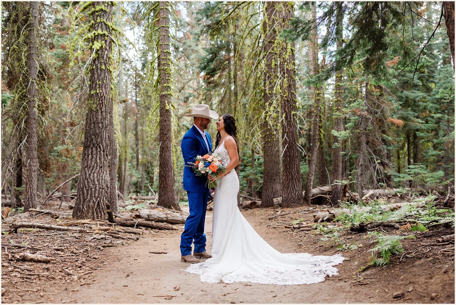 small-elopement-wedding_stephanie-and-johnathan_0011-1600x1070 Small Elopement Wedding in Yosemite National Park