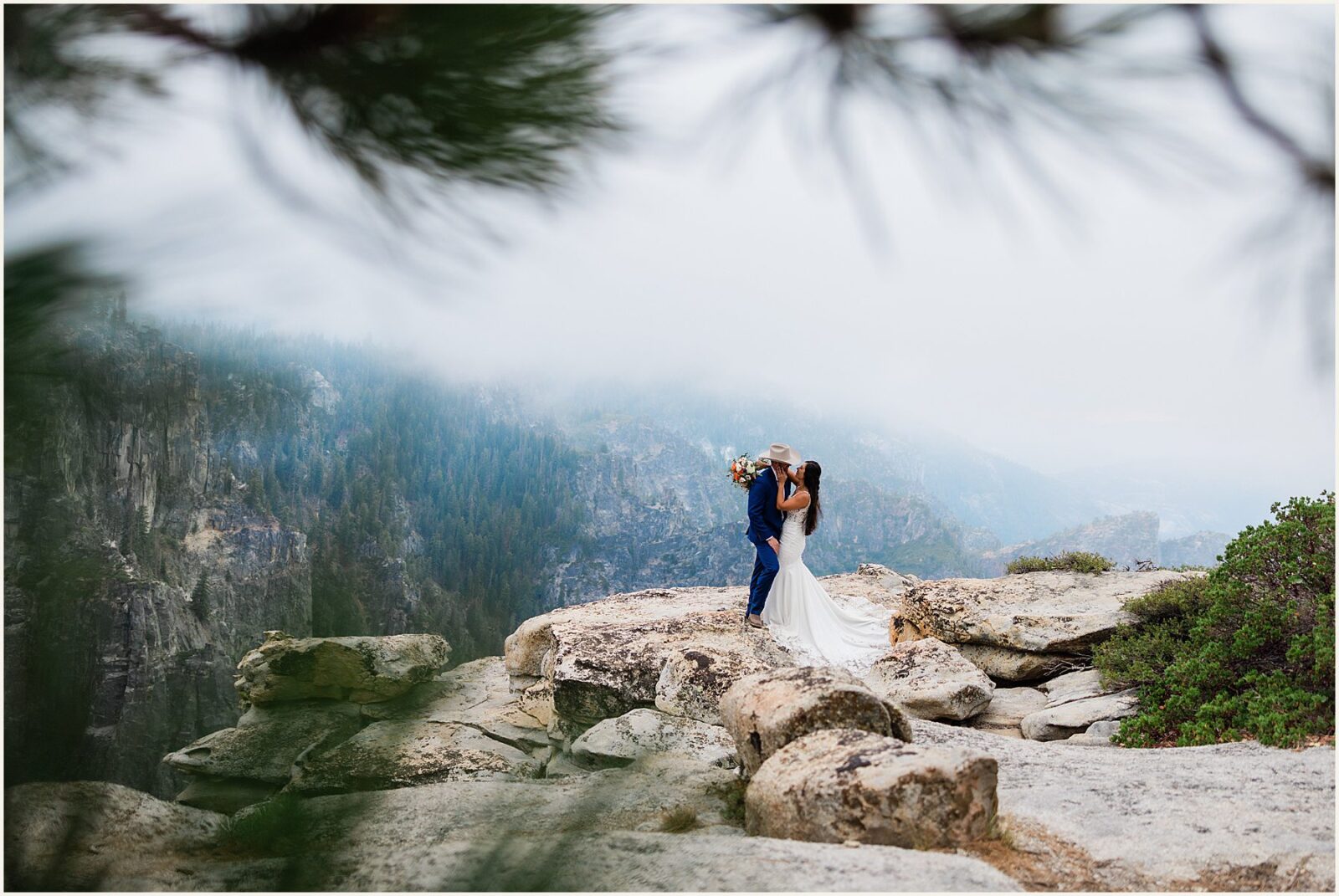 small-elopement-wedding_stephanie-and-johnathan_0011-1600x1070 Small Elopement Wedding in Yosemite National Park