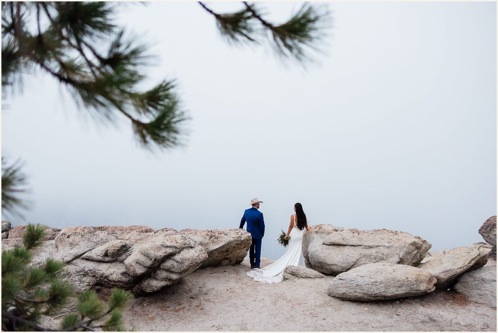 small-elopement-wedding_stephanie-and-johnathan_0011-1600x1070 Small Elopement Wedding in Yosemite National Park