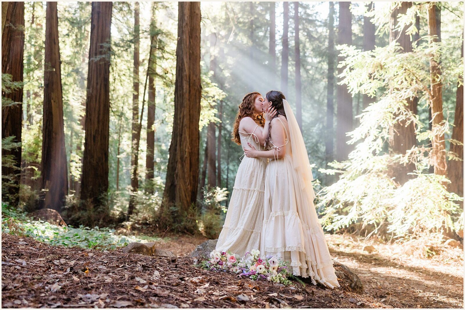 Big-Sur-Elopement-Photos_Emma-and-McKayla_0063-1600x1069 Big Sur Elopement Photos: A Coastal Love Story