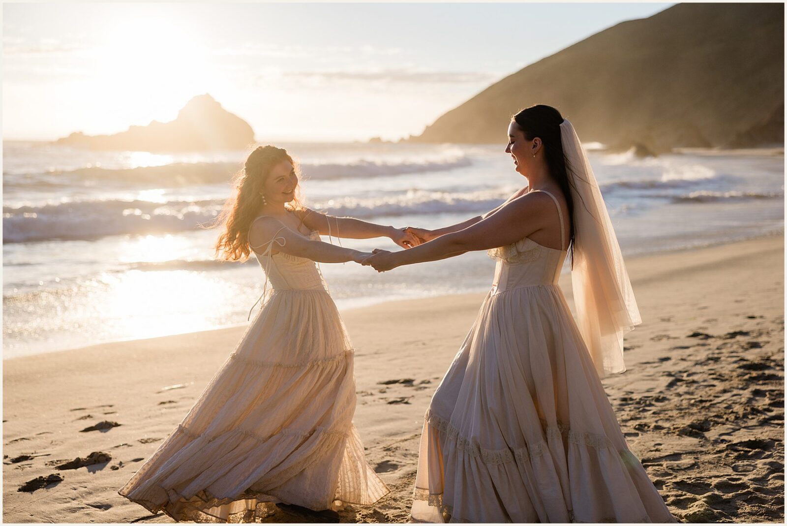 Big-Sur-Elopement-Photos_Emma-and-McKayla_0063-1600x1069 Big Sur Elopement Photos: A Coastal Love Story