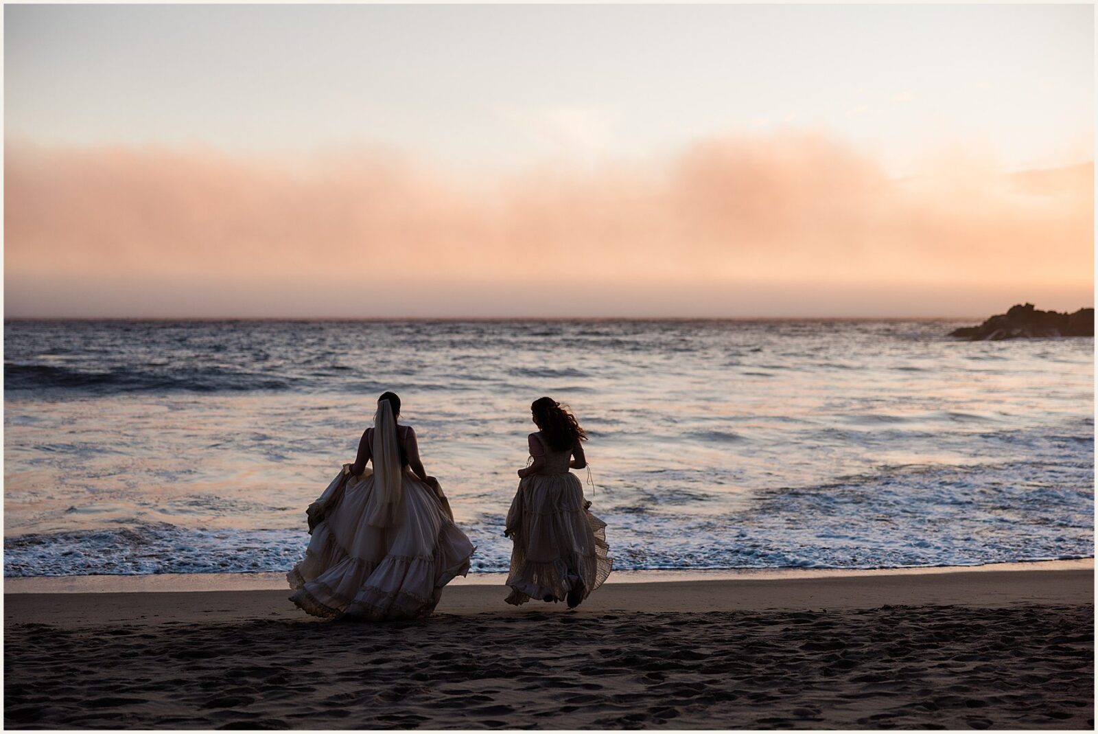 Big-Sur-Elopement-Photos_Emma-and-McKayla_0063-1600x1069 Big Sur Elopement Photos: A Coastal Love Story